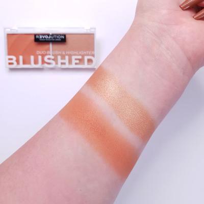 Revolution Relove Colour Play Blushed Duo Blush &amp; Highlighter Контурираща палитра за жени 5,8 g Нюанс Queen