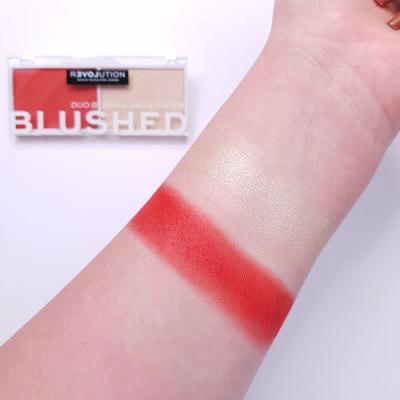 Revolution Relove Colour Play Blushed Duo Blush &amp; Highlighter Контурираща палитра за жени 5,8 g Нюанс Daydream