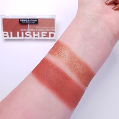 Revolution Relove Colour Play Blushed Duo Blush &amp; Highlighter Контурираща палитра за жени 5,8 g Нюанс Baby