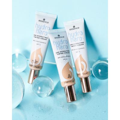 Essence Hydro Hero 24H Hydrating Tinted Cream SPF15 Фон дьо тен за жени 30 ml Нюанс 20 Sun Beige