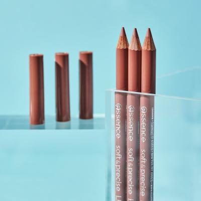 Essence Soft &amp; Precise Lip Pencil Молив за устни за жени 0,78 g Нюанс 402 Honey-Stly