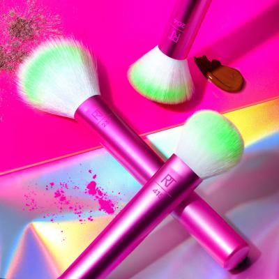 Real Techniques Neon Dream Buffing Brush Четка за жени 1 бр