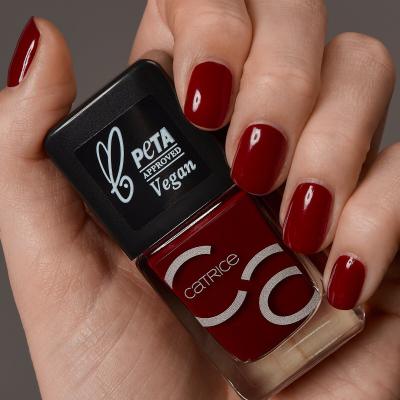 Catrice Iconails Лак за нокти за жени 10,5 ml Нюанс 03 Caught On The Red Carpet