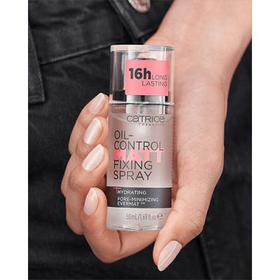 Catrice Oil-Control Matt Fixing Spray Фиксатор за грим за жени 50 ml