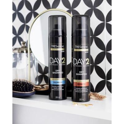 TRESemmé Day 2 Brunette Dry Shampoo Сух шампоан 250 ml