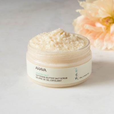 AHAVA Deadsea Salt Softening Butter Salt Scrub Ексфолиант за тяло за жени 220 g