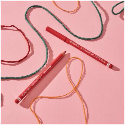 Essence Soft &amp; Precise Lip Pencil Молив за устни за жени 0,78 g Нюанс 207 My Passion