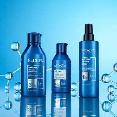 Redken Extreme Dream Big Подаръчен комплект шампоан Extreme 300 ml + балсам Extreme 300 ml + грижа за косата Extreme Anti-Snap Treatment 250 ml