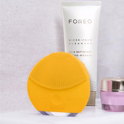 Foreo LUNA™ Mini 2 T-Sonic Facial Cleansing Device Почистваща четка за жени 1 бр Нюанс Sunflower Yellow