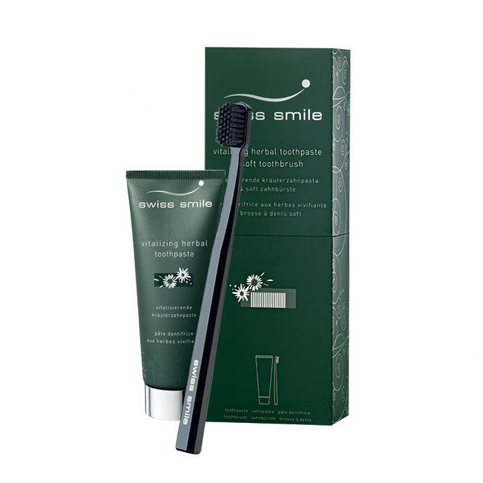 swiss smile Vitalizing Herbal Подаръчен комплект паста за зъби Vitalizing Herbal 75 ml + четка за зъби Sensitive-Soft Green 1 бр.